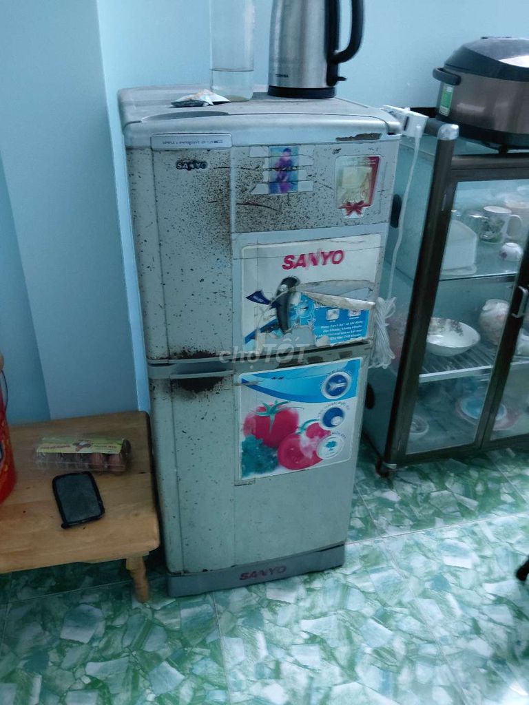 Tủ lạnh Sanyo Xám Tiết kiệm điện. Mua bán Tủ lạnh tại Thành phố Thủ Đức Tp Hồ Chí Minh được đăng bởi vothanhmy hình 1
