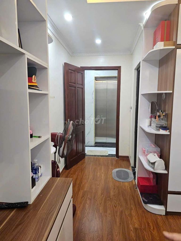 Đẳng cấp! Nhà Láng Hạ, 40m ra phố, 6T THANG MÁY SIÊU ĐẸP,  Ở Phát tài