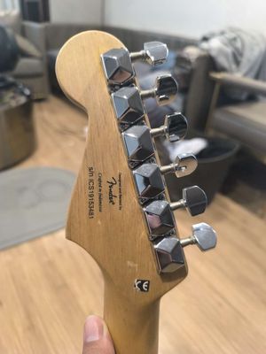 Squier Fender guitar, cube street 2 cực mới. Mua bán Nhạc cụ tại Quận Ba Đình Hà Nội được đăng bởi Vũ Tuấn Anh