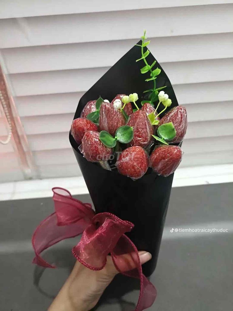 Hoa dâu tây Đỏ Dâu tây tươi. Mua bán Đồ ăn, thực phẩm và các loại khác tại Quận Bình Thạnh Tp Hồ Chí Minh được đăng bởi Nguyen Diep hình 1