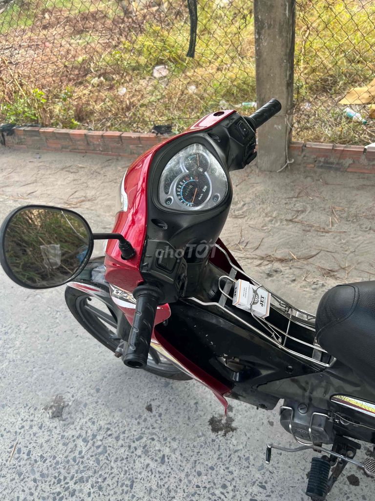 SYM EZ110 Đỏ đen. Mua bán Xe máy tại Huyện Hóc Môn Tp Hồ Chí Minh được đăng bởi Thắng hình 8