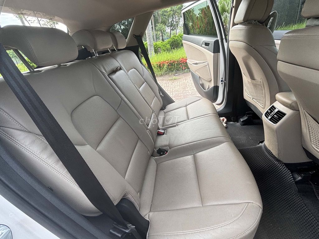 Hyundai Tucson Đặc biệt 2018 Trắng Dưới 6 vạn