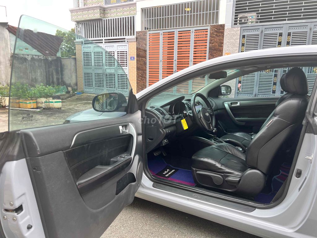 Kia Cerato Koup 2.0 AT 6 Cấp 2 cửa 5 Chỗ Rất Đẹp. Mua bán Ô tô tại Thành phố Dĩ An Bình Dương được đăng bởi Hiếu Auto Nghĩa Phát hình 9