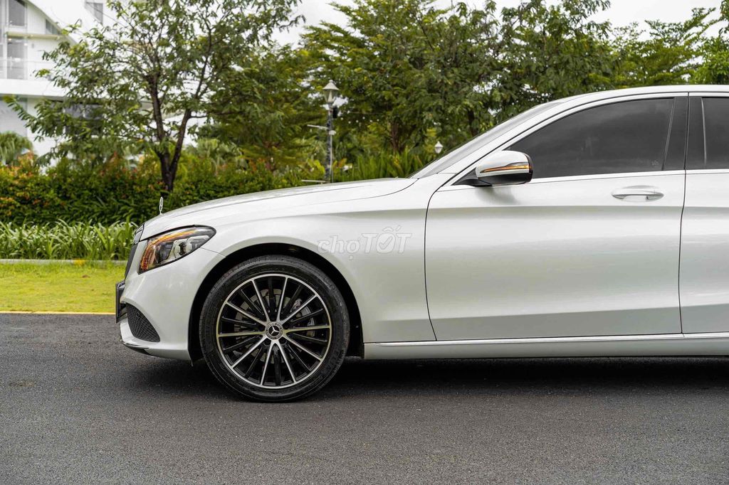 C200 Exclusive Sx 2021 màu trắng sang trọng. Mua bán Ô tô tại Quận 7 Tp Hồ Chí Minh được đăng bởi Dương Phương hình 10