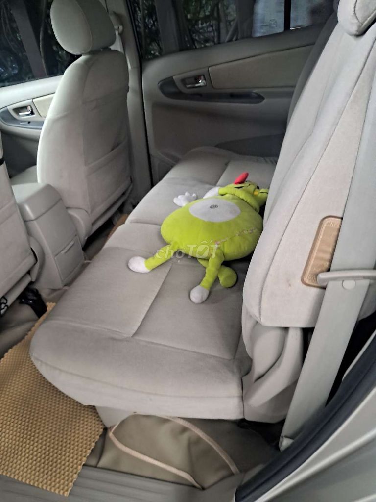 Ô tô Toyota Innova số sàn 8 chỗ. Mua bán Ô tô tại Quận 7 Tp Hồ Chí Minh được đăng bởi Bác Tỏ  hình 3