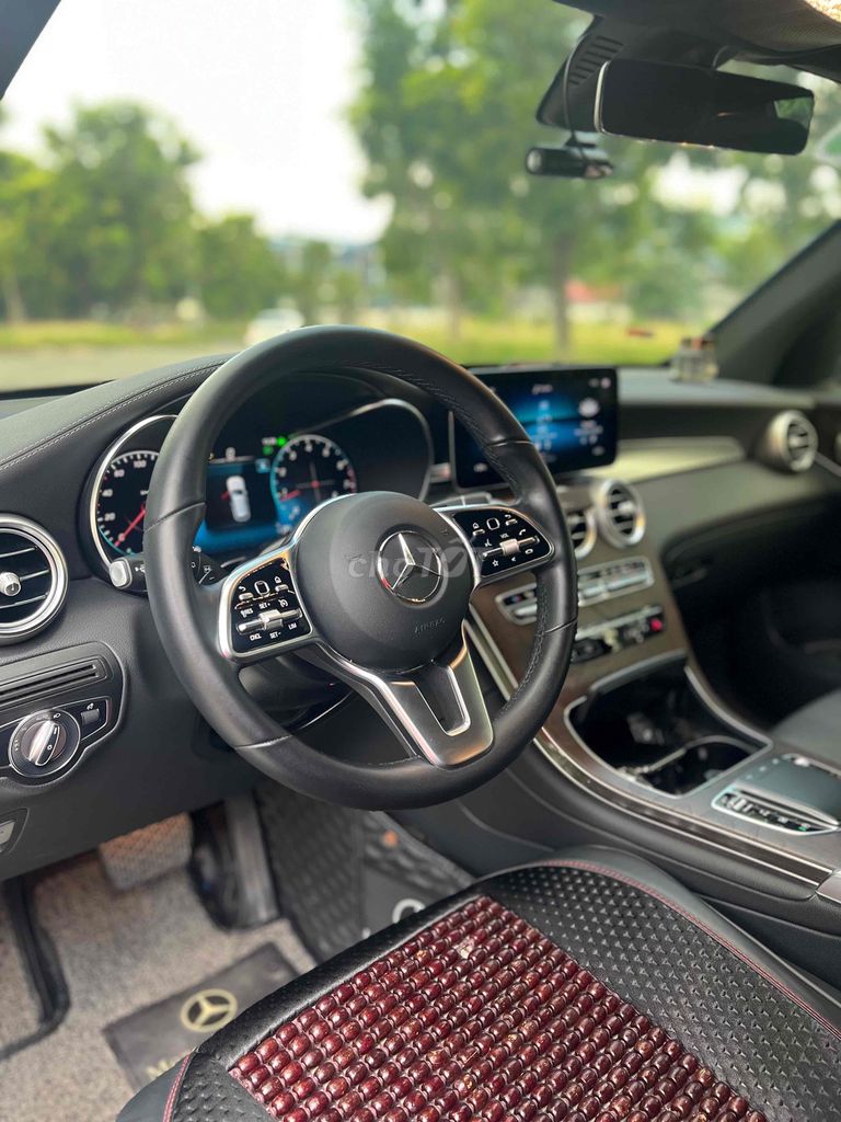 Mercedes Benz GLC 2021 200 4MATIC - 30000 km. Mua bán Ô tô tại Thành phố Dĩ An Bình Dương được đăng bởi Dương hình 9