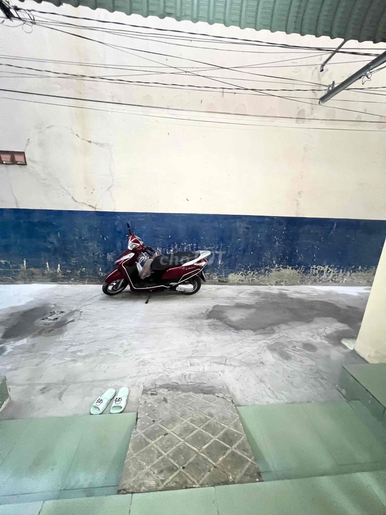 Nhà hẻm sát mặt tiền Huỳnh Tấn Phát Q7 giá rẻ 2 xe máy chạy vô tư