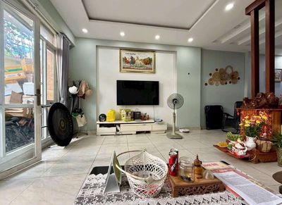 Bán nhà 80m2, 3PN, phòng thờ, 3WC, hẻm xe hơi Đường số 42, P. BTT, Q2