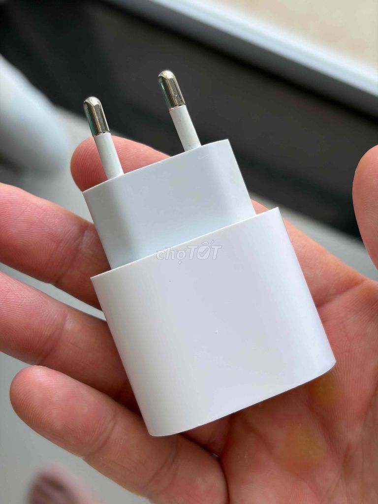 Củ sạc Apple A2347 Trắng. Mua bán Phụ kiện (Màn hình, Chuột...) tại Huyện Long Điền Bà Rịa - Vũng Tàu được đăng bởi Mạnh Trần Đức hình 1