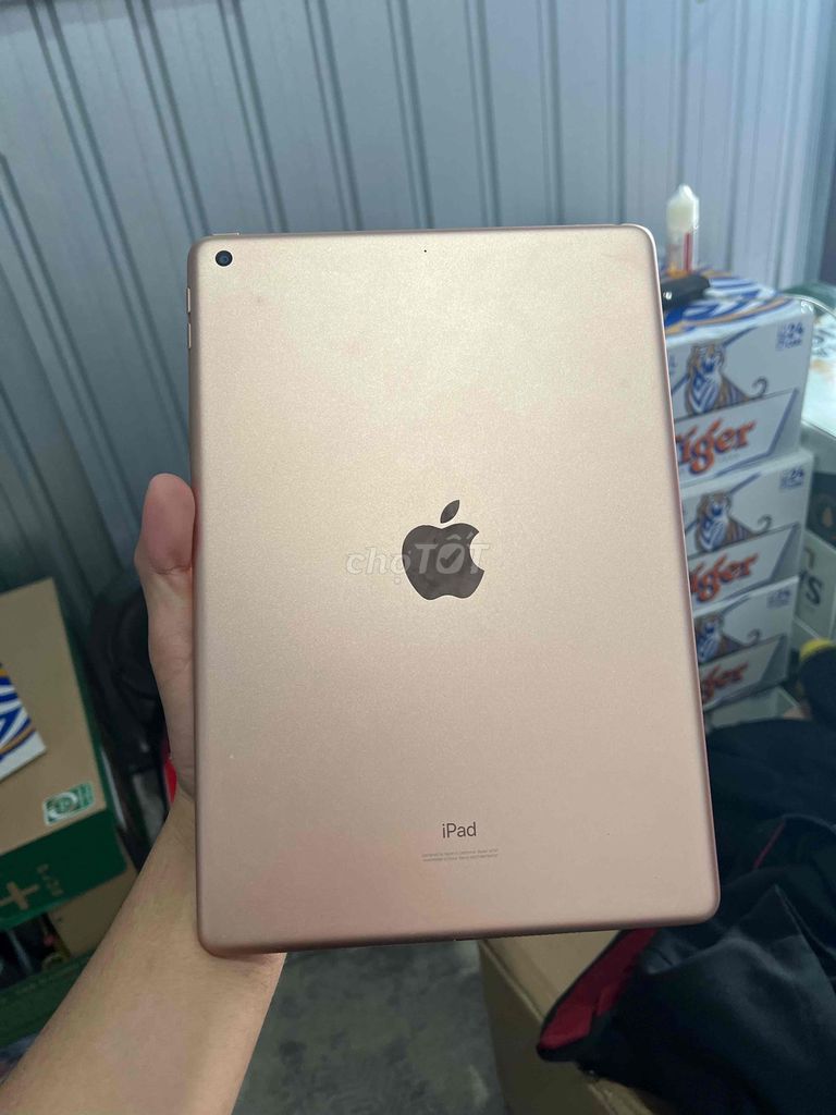 Apple iPad Gen 7 32GB Vàng hồng Retina. Mua bán Máy tính bảng tại Huyện Nhơn Trạch Đồng Nai được đăng bởi Dinh Phan hình 1