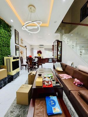 NHÀ COMPOUND PARK RIVERSIDE 5X16,5M -LIÊN PHƯỜNG Q9-FULL NT GỖ CAO CẤP