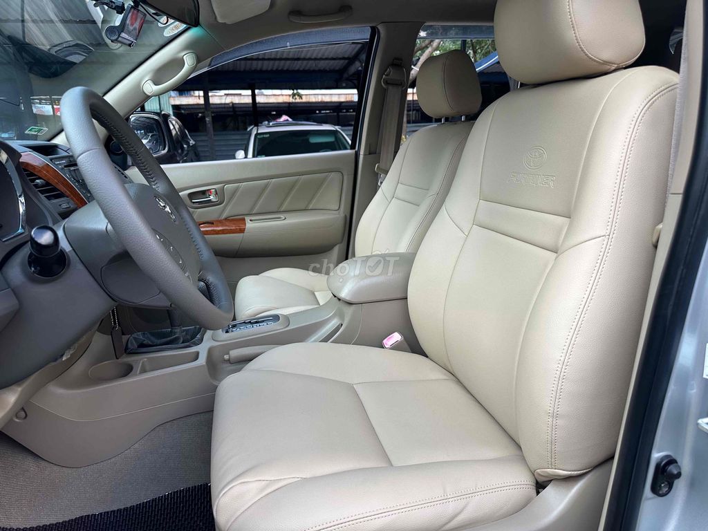 Toyota Fortuner 2010 2.7V 4x4 AT - 150000 km 1 Chủ. Mua bán Ô tô tại Quận Cầu Giấy Hà Nội được đăng bởi Vũ Kiên hình 9
