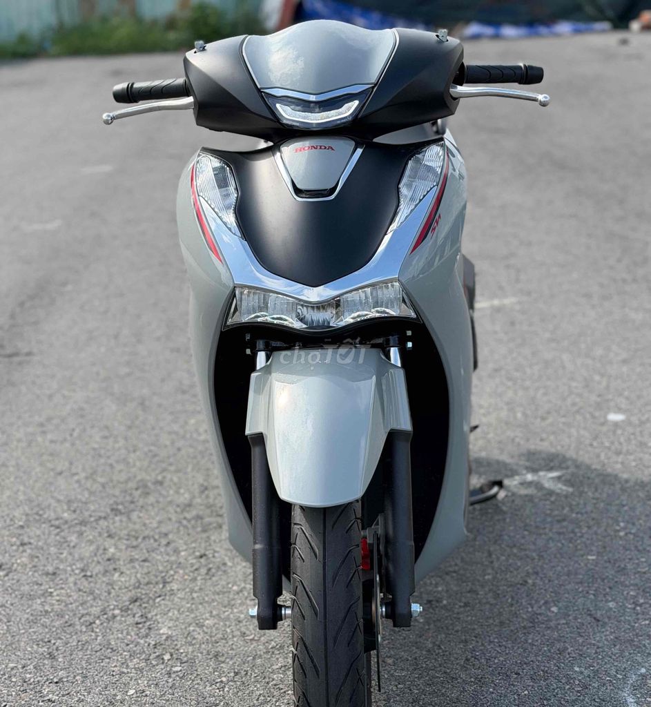 Хонда SH 160i ABS 2025 Серый, запах 26 км, владелец