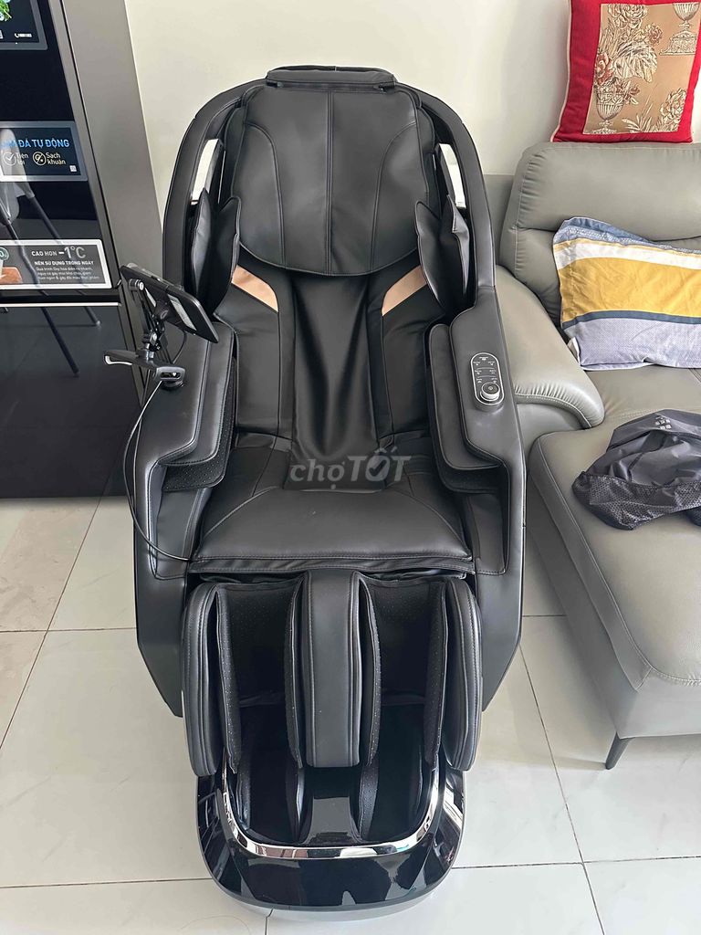 Ghế massage Kingsport Đen Còn mới. Mua bán Bàn ghế tại Quận 7 Tp Hồ Chí Minh được đăng bởi Quốc Hùng  hình 1