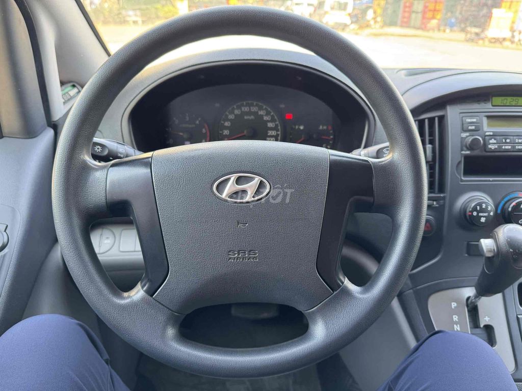 Hyundai Grand Starex 2011 Van 3 chỗ máy dầu AT. Mua bán Ô tô tại Quận Bắc Từ Liêm Hà Nội được đăng bởi Tô Văn Tiến hình 13