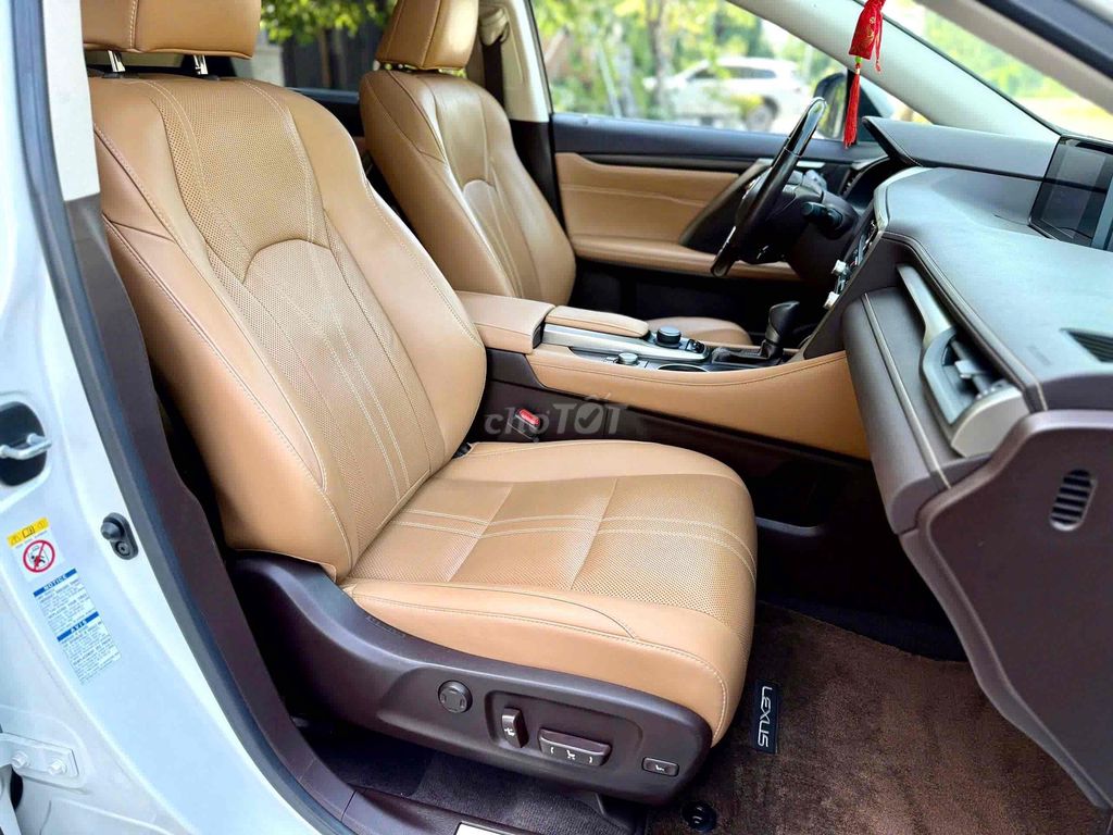 Lexus RX300 - SX2019. Mua bán Ô tô tại Quận 8 Tp Hồ Chí Minh được đăng bởi Cửa hàng ô tô cũ TRUST CARS hình 7