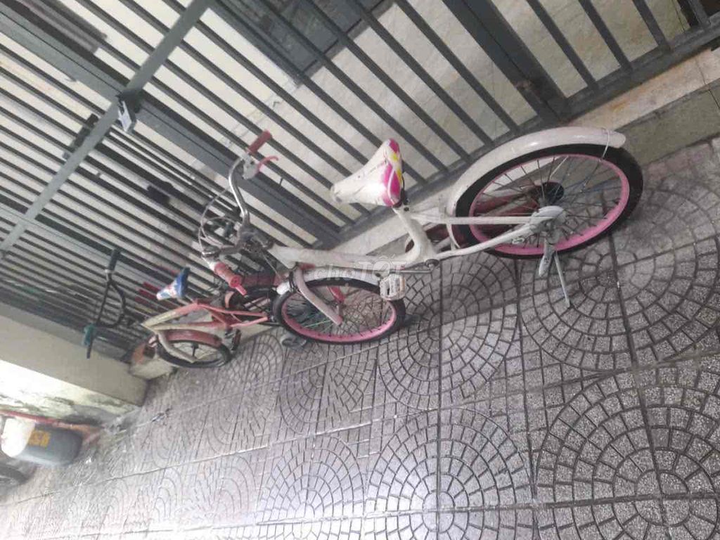 nhà dư 2 xe đạp trẻ em cần bán. Mua bán Xe đạp tại Quận Thanh Khê Đà Nẵng được đăng bởi Thi hình 3