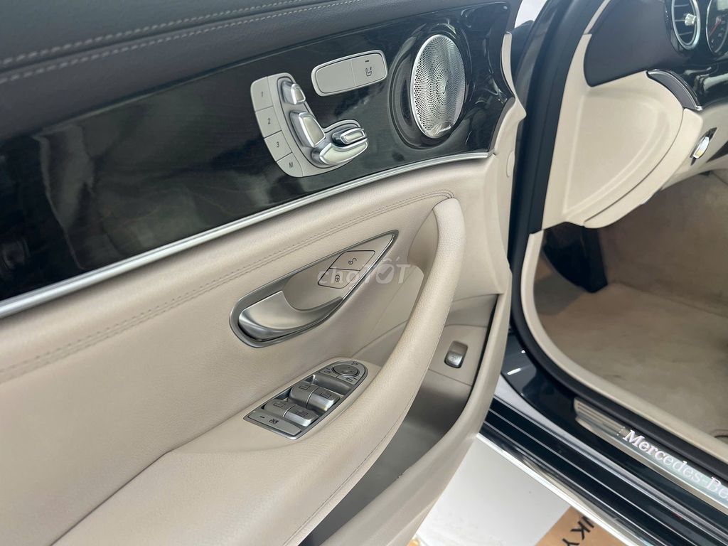 MERCEDES MODEL 07/201, XE ĐẸP NGUYÊN ZIN.. Mua bán Ô tô tại Quận Bình Thạnh Tp Hồ Chí Minh được đăng bởi Anh Chiến hình 12