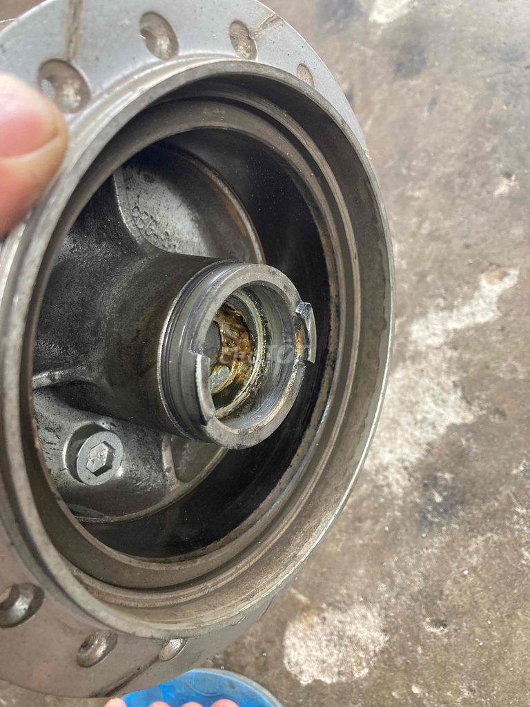 Phuộc neo + Đùm vs có má đùm. Mua bán Phụ tùng xe tại Thành phố Tây Ninh Tây Ninh được đăng bởi Lủng hình 5