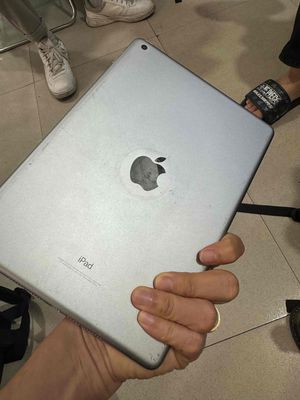 ipad gen 6 32g wifi. Mua bán Máy tính bảng tại Quận Bình Thạnh Tp Hồ Chí Minh được đăng bởi  nguyễn