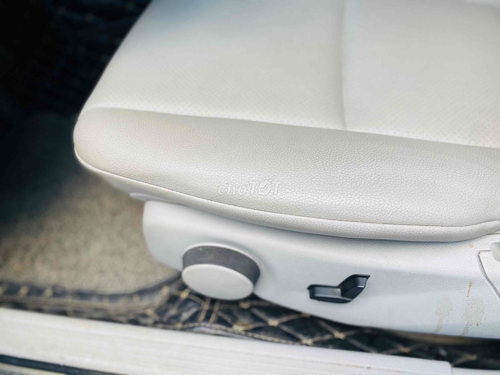 Mercedes Benz C Class 2010 C250 CGI - 90000 km. Mua bán Ô tô tại Quận Nam Từ Liêm Hà Nội được đăng bởi Em Tuan hình 12