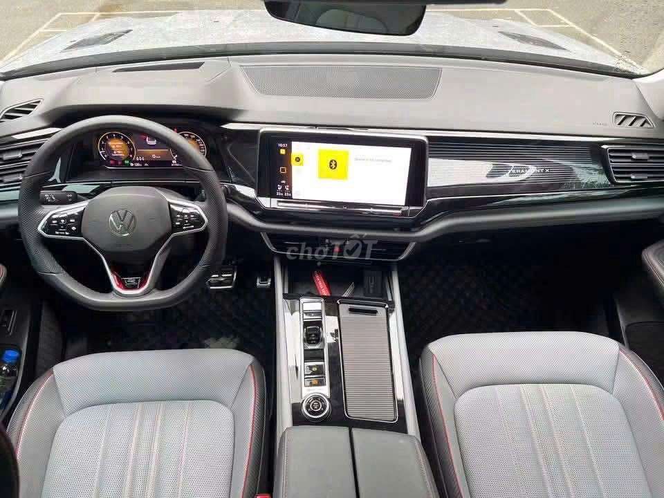 Volkswagen Teramont X Platinum 2024 Серый 38000 км