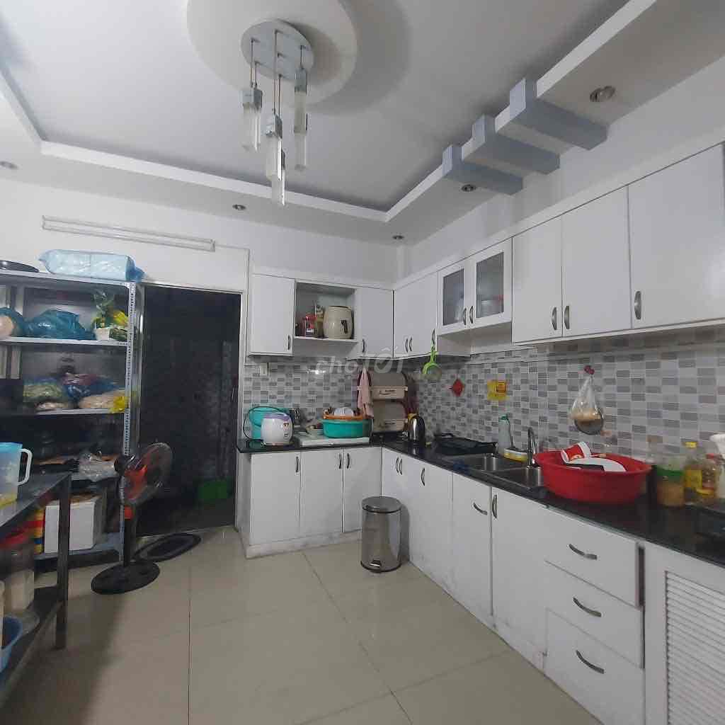 Nhà đẹp ở ngay Nguyễn Thị Thập, xe hơi ngủ trong nhà, 69m2, SHR.