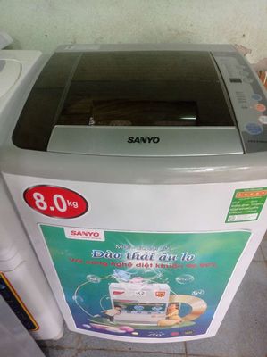 Thanh lý máy giặt Sanyo 8kg như hình zin đẹp bền