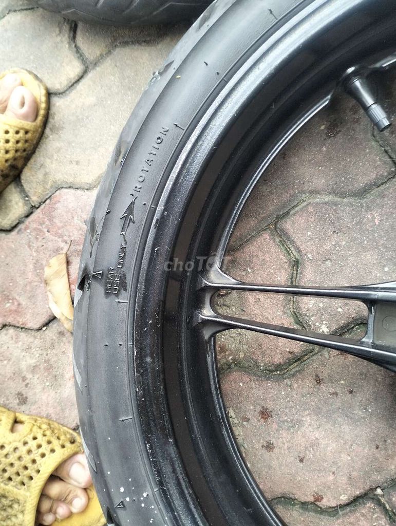 Bánh mâm xe máy Yamaha Exciter 150 đen hợp kim. Mua bán Phụ tùng xe tại Thành phố Biên Hòa Đồng Nai được đăng bởi Phạm Việt Thức hình 4