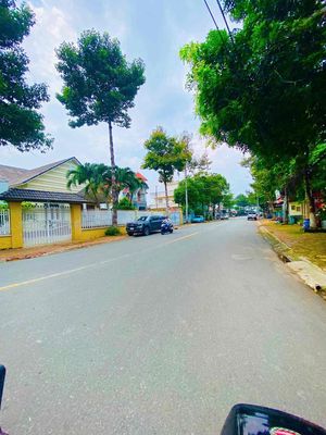 Nhà MT Võ Thị Sáu Đông Hoà Tp Dĩ An, Vừa ở Vừa Kinh Doanh Quá Đẹp. Mua bán văn phòng, mặt bằng kinh doanh tại Thành phố Dĩ An Bình Dương được đăng bởi Trọng Nguyễn