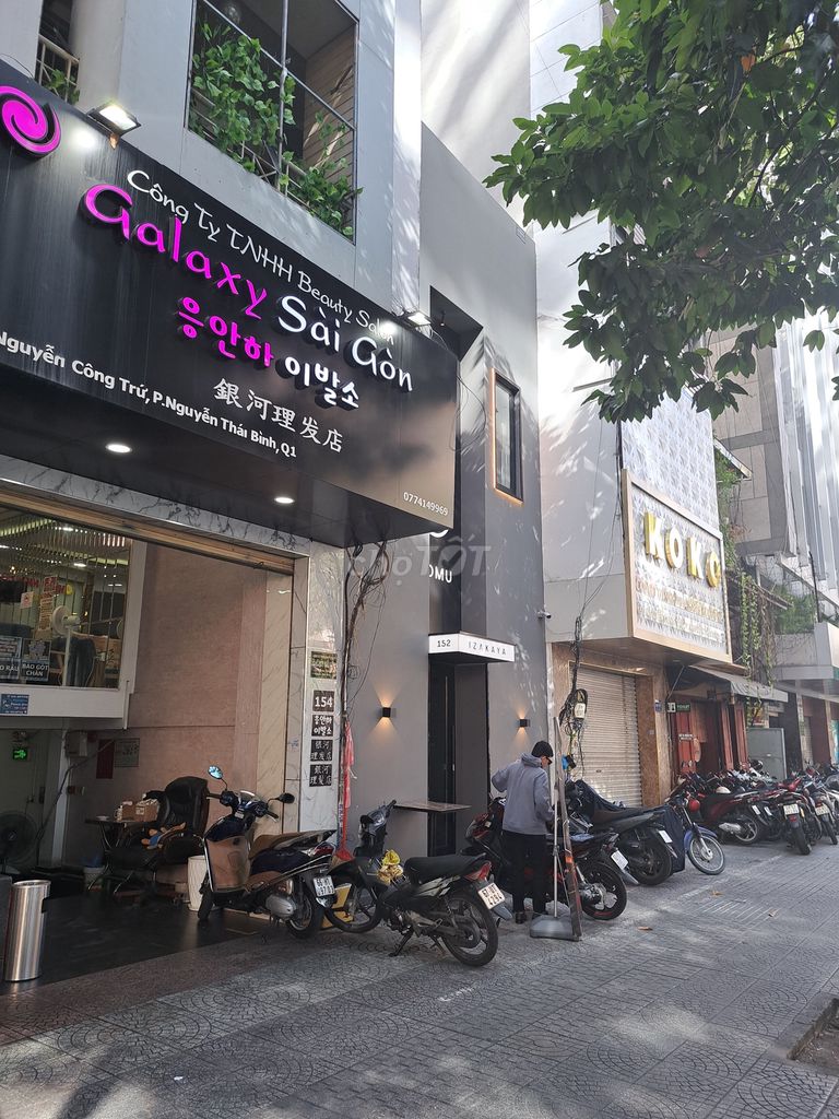 Salon Galaxy Sài Gòn Tuyển 10 học viên(Nữ)