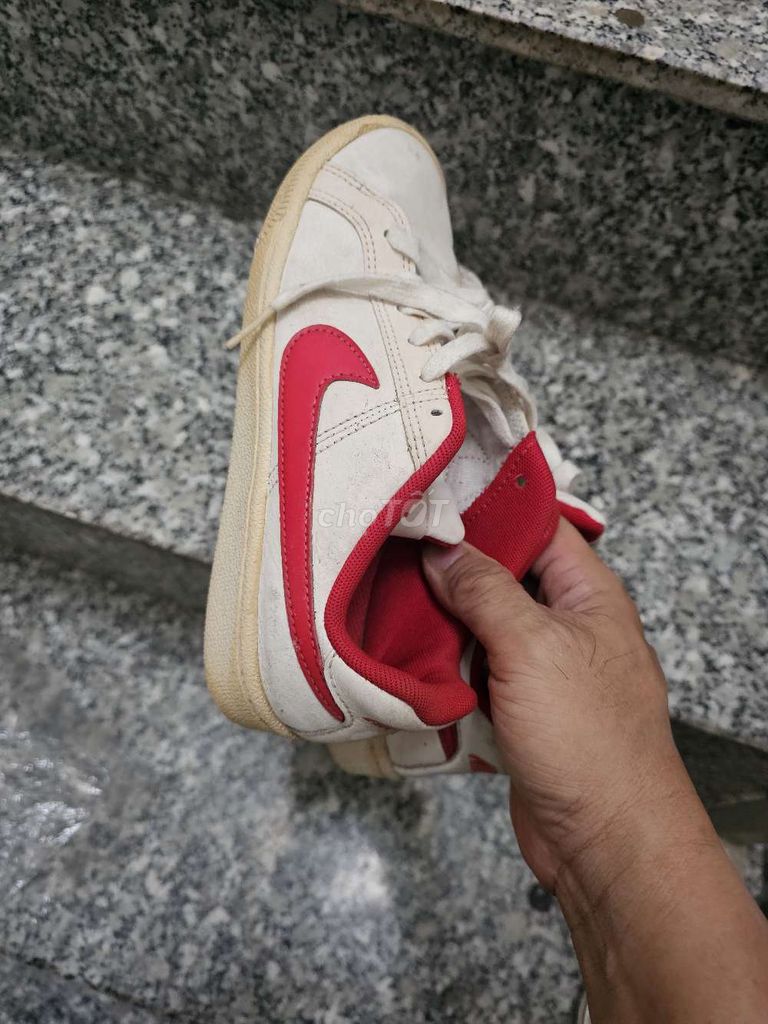Giày thể thao Nike Court Royale Trắng, Đỏ size 36. Mua bán Giày dép tại Quận 7 Tp Hồ Chí Minh được đăng bởi HỒNG PHÁT hình 1