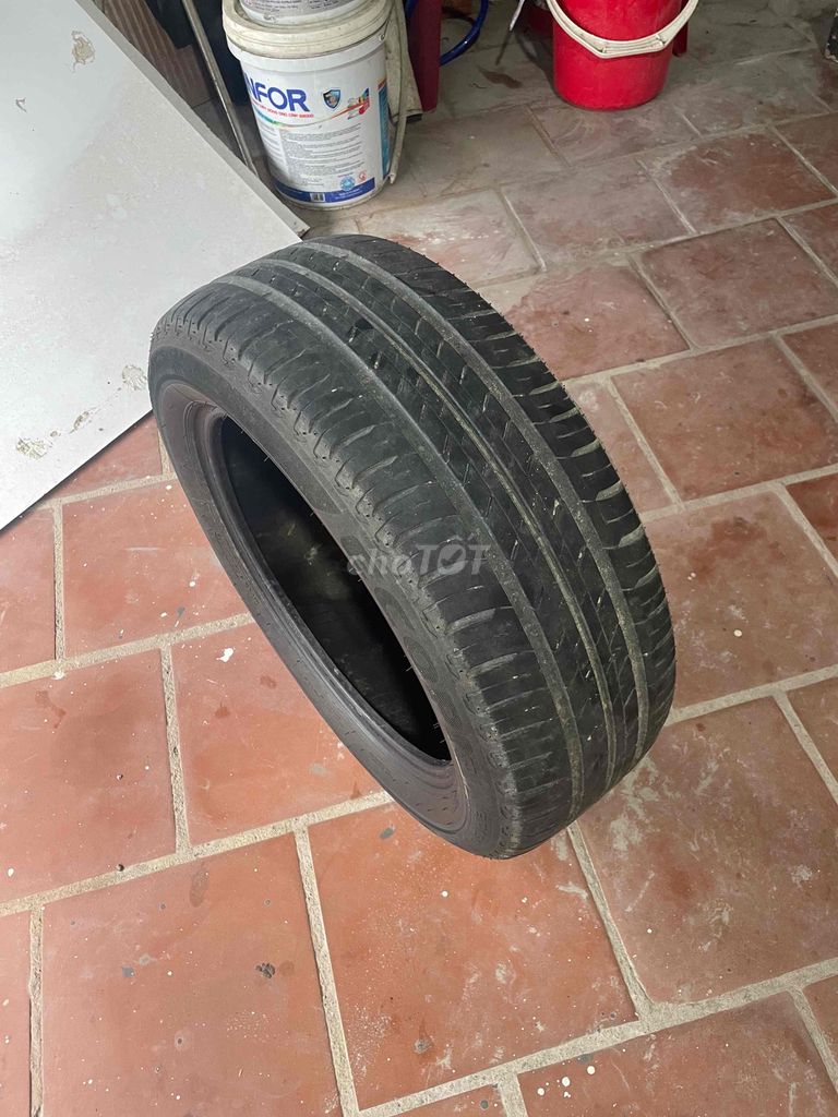 lốp ô tô Bridgestone 205/55 R16. Mua bán Phụ tùng xe tại Quận Liên Chiểu Đà Nẵng được đăng bởi Tuan hình 1