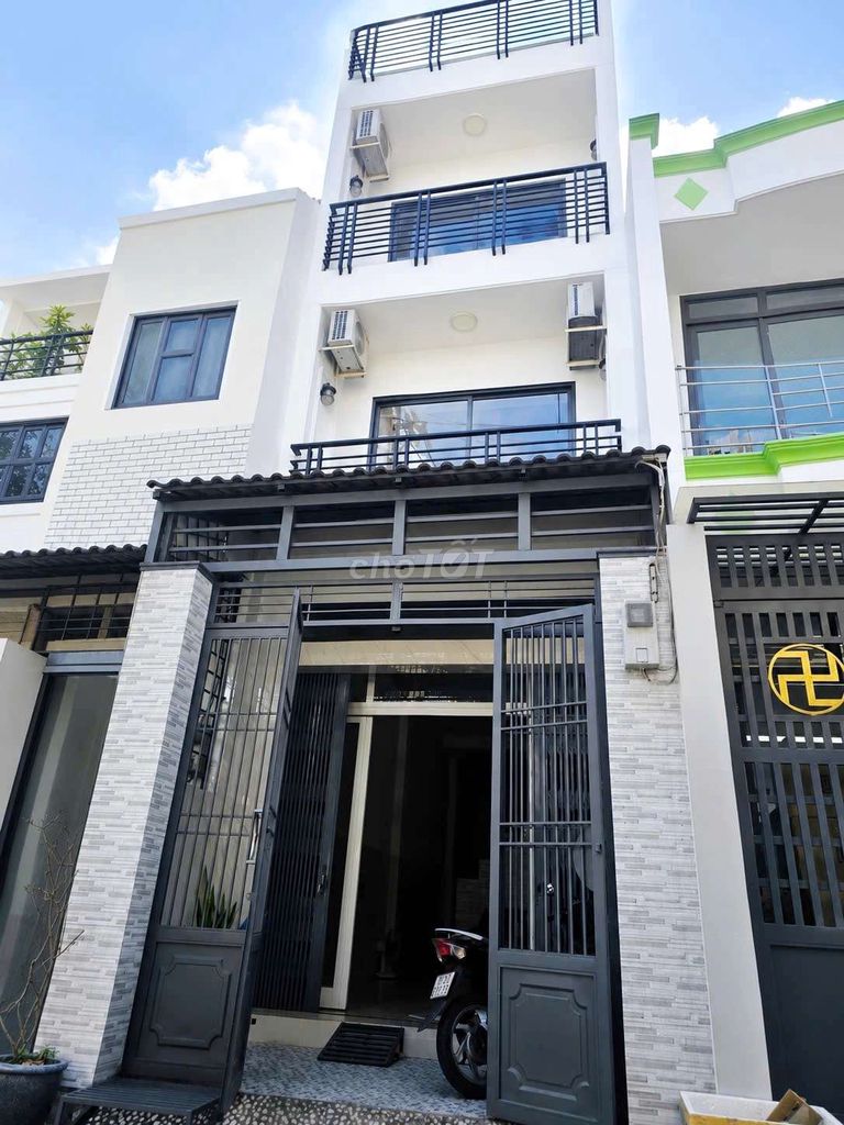 Lương Thế Vinh. Tân Phú (4pn, 3wc). Hẻm xe hơi,. Dtsd 210m2