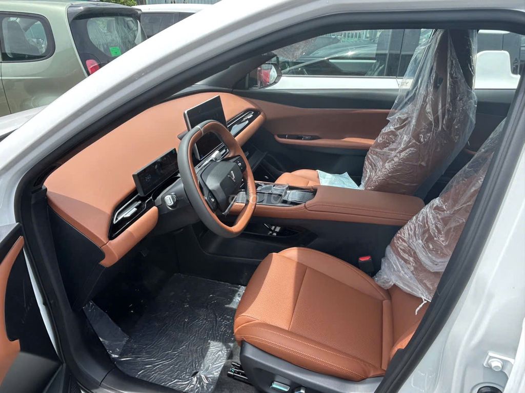 VinFast VF8 ALL NEW Белый Коричневый