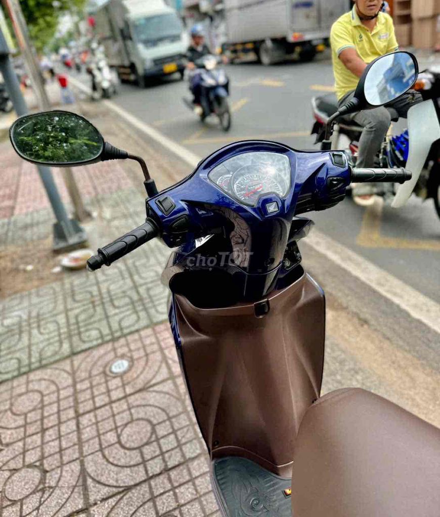 Vision 2018 khoá chìa 9chủ BSTP, zin GÓP NỢ XẤU. Mua bán Xe máy tại Quận 8 Tp Hồ Chí Minh được đăng bởi Nguyễn Tấn Hùng hình 5