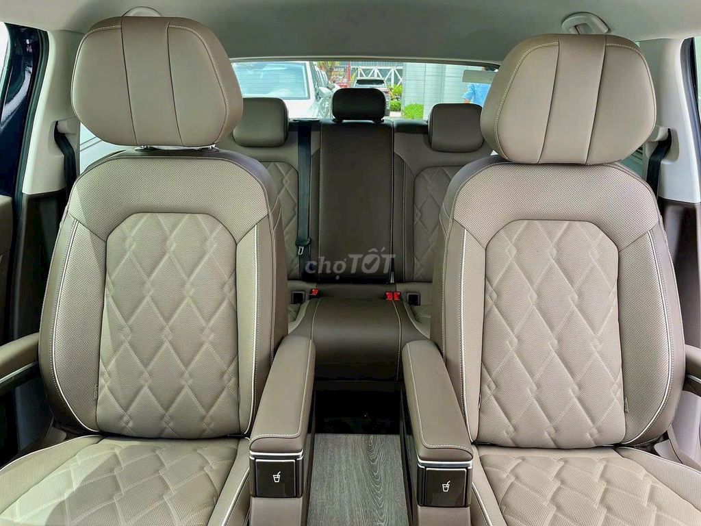 Volkswagen Viloran Trắng/Nâu 2024. Mua bán Ô tô tại Quận 3 Tp Hồ Chí Minh được đăng bởi Minh Hiếu hình 8