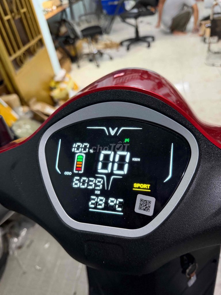Электроскутер VinFast EVO Grand Красный 6000 км