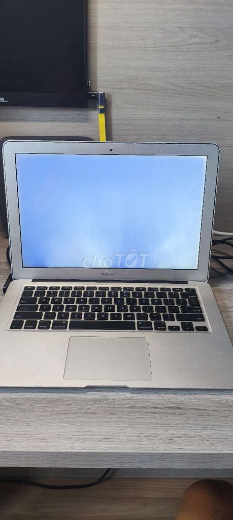 vài macbook 2011, 2013, 2017 đây. Mua bán Laptop tại Quận 8 Tp Hồ Chí Minh được đăng bởi Cường Đặng hình 1