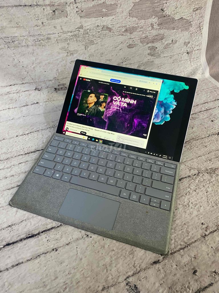 Surface Pro 6 máy đẹp, i5-8250U,Touch 2K,nhẹ 900Gr. Mua bán Laptop tại Quận 10 Tp Hồ Chí Minh được đăng bởi Mr Vũ hình 1