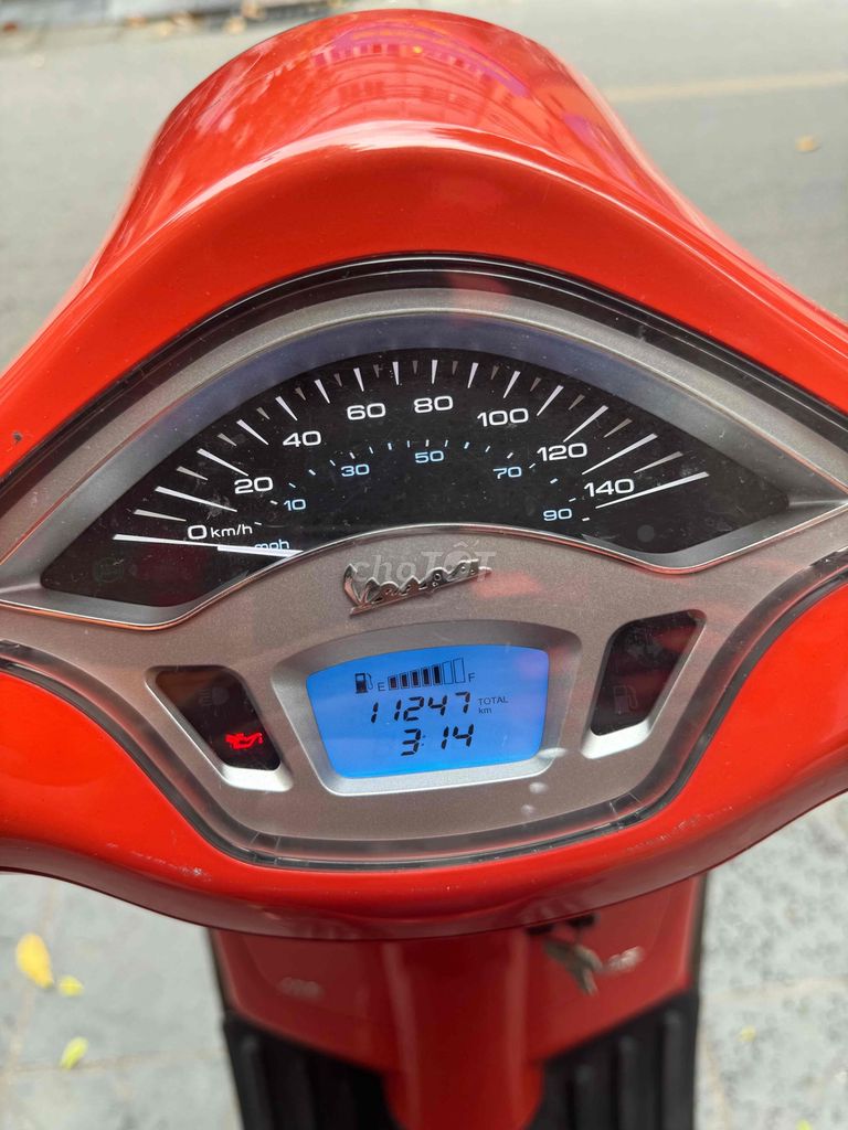 Vespa Primavera dky 2021 mới đi 1 vạn. Mua bán Xe máy tại Quận Hai Bà Trưng Hà Nội được đăng bởi Nguyễn Thành Trung hình 4