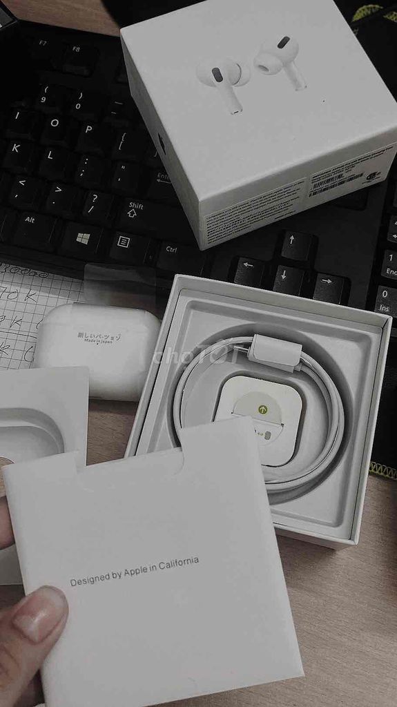 Airpods Pro xách tay Nhật em đang sẵn tại Sài Gòn