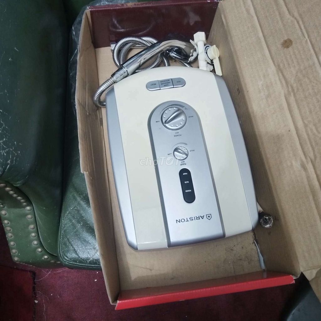 Bình nóng lạnh Ariston Kem tiết kiệm điện. Mua bán Thiết bị vệ sinh, nhà tắm tại Thành phố Thủ Đức Tp Hồ Chí Minh được đăng bởi bụi phát tai hình 1