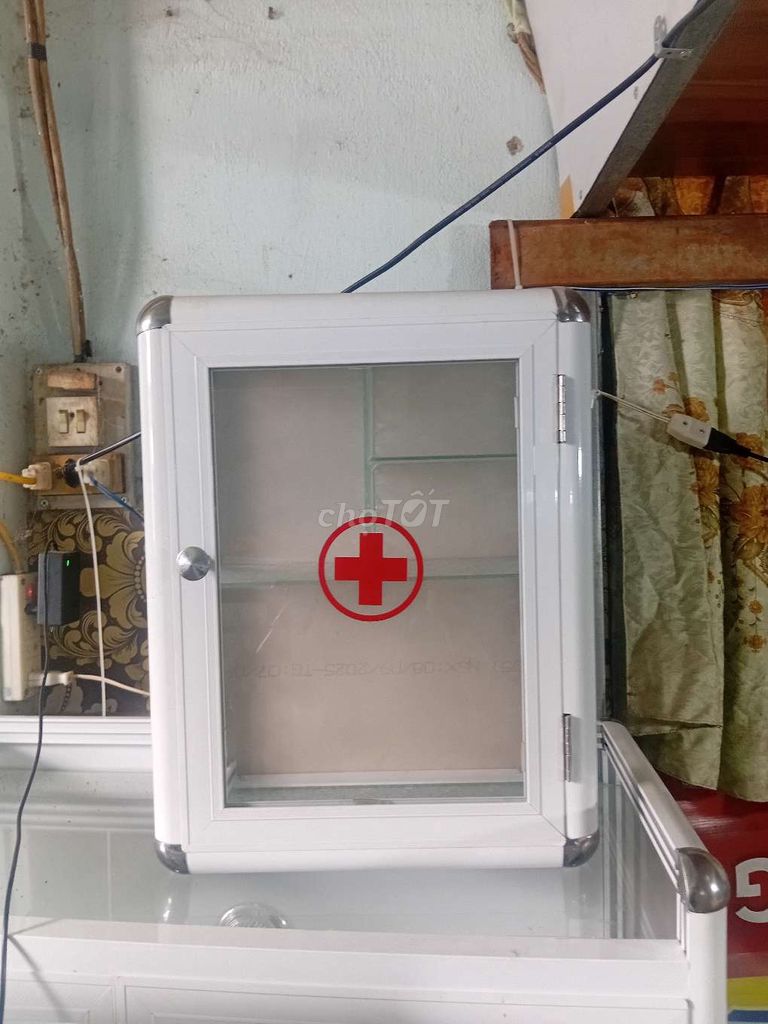 Tủ thuốc Nhôm kính Trắng 35x45x20cm. Mua bán Tủ, kệ gia đình tại Thành phố Buôn Ma Thuột Đắk Lắk được đăng bởi Nhôm kính Tủ Nhựa Tuketop hình 1