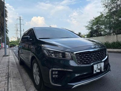 Kia Carnival Luxury 7 chỗ máy dầu số tự động!
