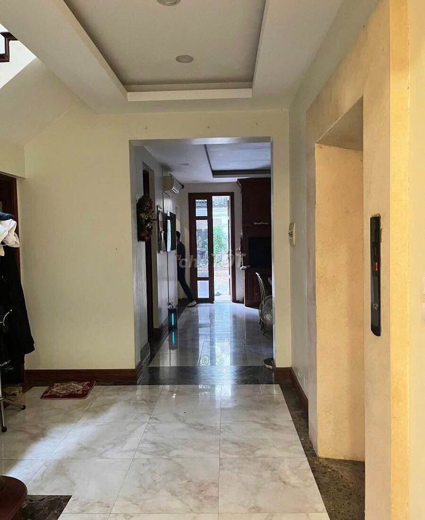 Bán nhà 289m2 có BT 3 Tầng, Kim Mã - Ba Đình