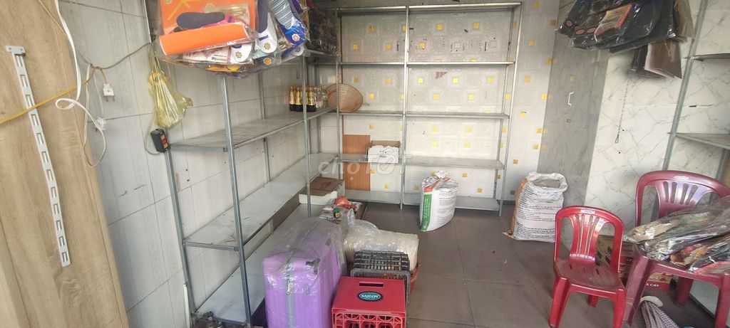 Kệ sắt 2m x 2m. Mua bán Tủ, kệ gia đình tại Thành phố Đà Lạt Lâm Đồng được đăng bởi Bích Thủy hình 1