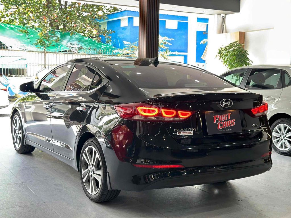 Hyundai Elantra 2018 - 70000 km. Mua bán Ô tô tại Thành phố Thủ Đức Tp Hồ Chí Minh được đăng bởi Thy Ôtô Cũ Miền Nam hình 5