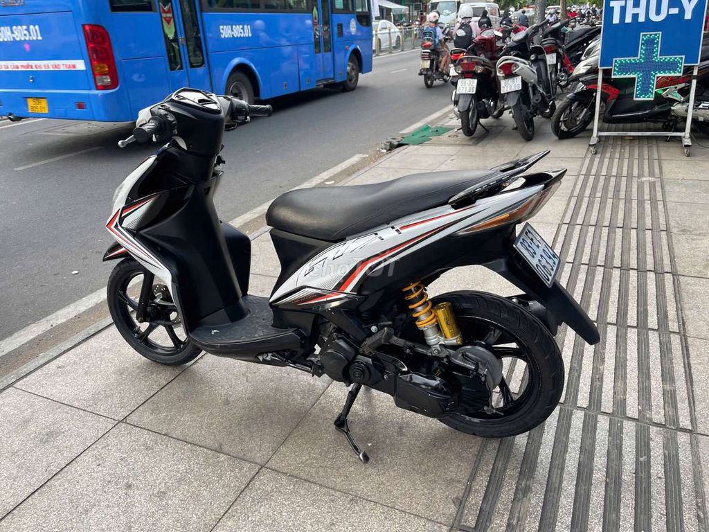 Yamaha Luvias 2012 mới 90% biển số 83. Mua bán Xe máy tại Quận Tân Phú Tp Hồ Chí Minh được đăng bởi Tuanduy hình 3