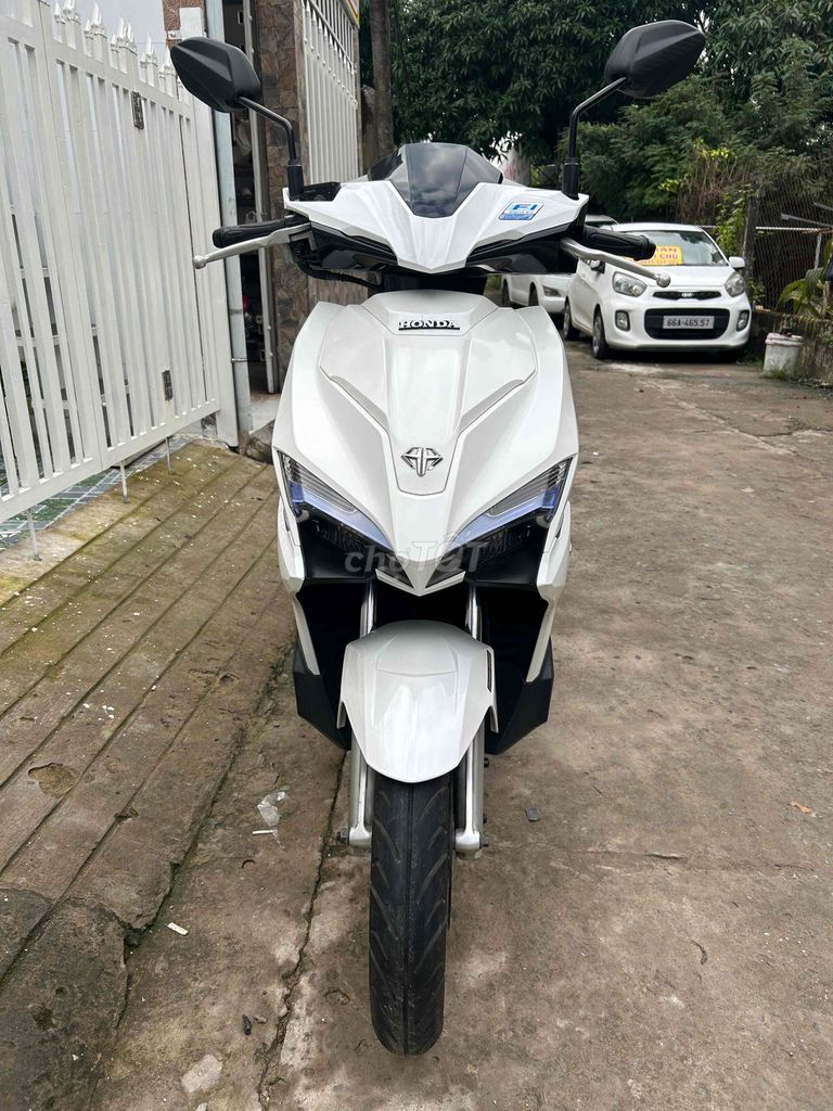 Honda Airblade 125Fi CHÍNH CHỦ khoá lớn. Mua bán Xe máy tại Thành phố Mỹ Tho Tiền Giang được đăng bởi Trân Phong hình 2